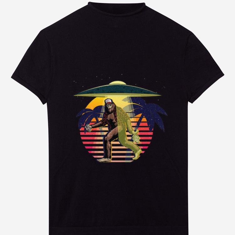 Official Bigfoot Sasquatch UFO Vintage shirt 1 - Official Bigfoot Sasquatch UFO Vintage shirt