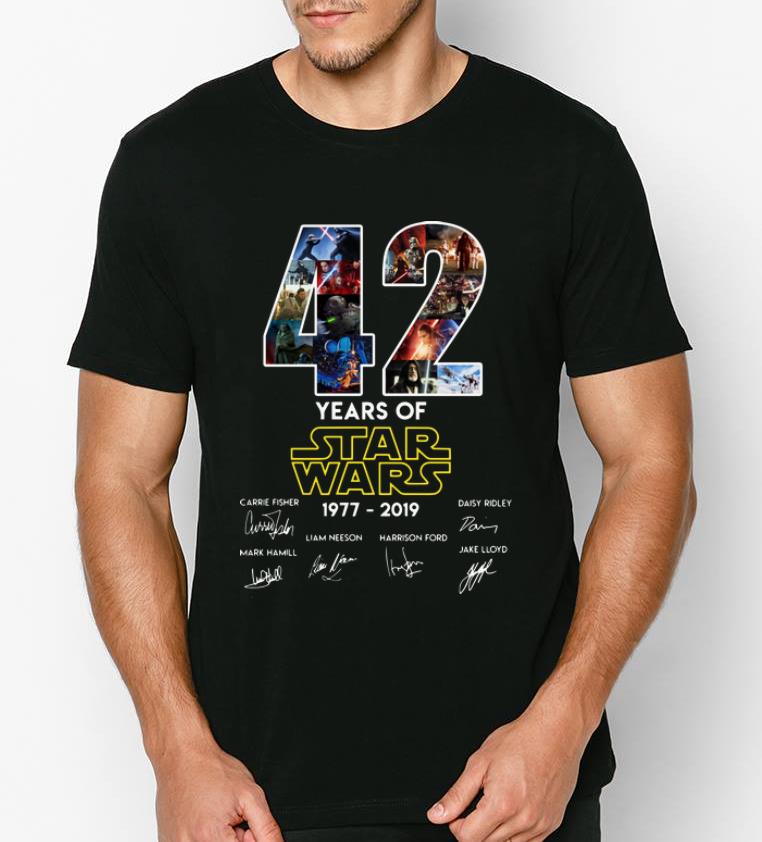 Top Star Wars 42 Years 1977 2019 signatures shirt 4 - Top Star Wars 42 Years 1977-2019 signatures shirt