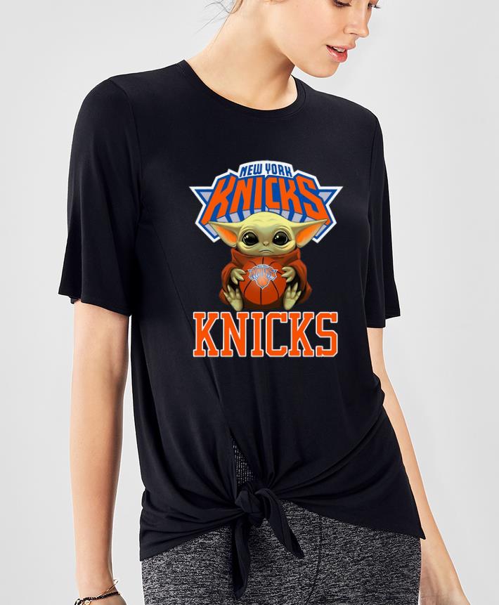 Nice Baby Yoda Hug New York Knicks shirt 4 - Nice Baby Yoda Hug New York Knicks shirt