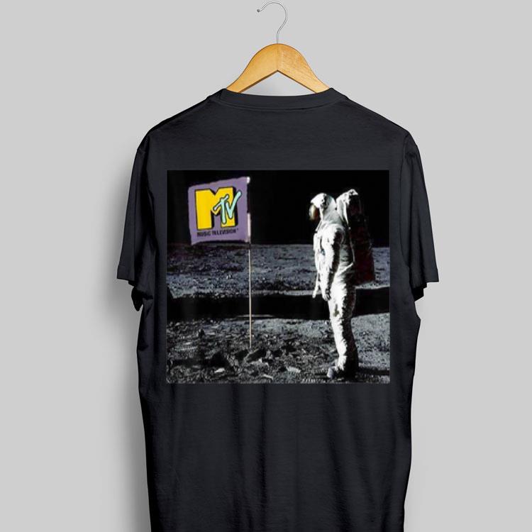 MTV Astronaut On The Moon Logo Flag shirt 9