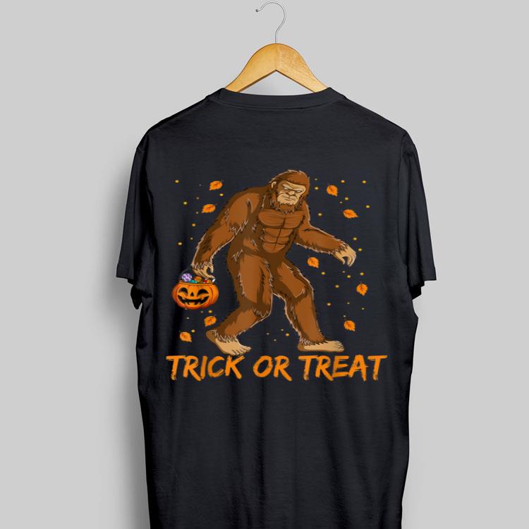 Bigfoot Sasquatch Halloween Trick Or Treat shirt 9