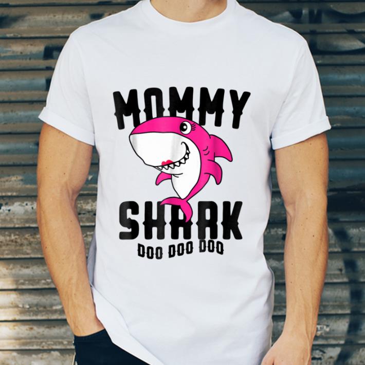 Great Mommy Shark Mother Grandma Halloween Christmas shirt