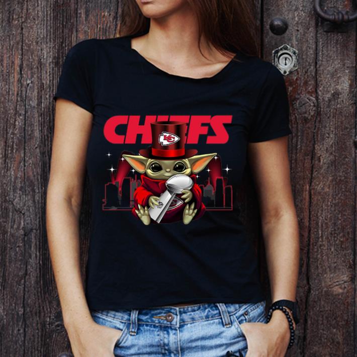 Great Baby Yoda hug Super Bowl LIV Kansas City Chiefs shirt