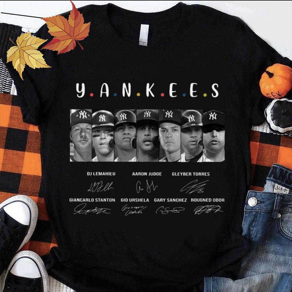 Funny Friends New York Yankees Team Players Signatures Shirt