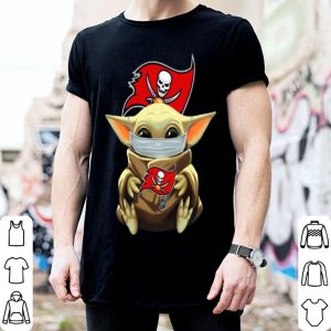Star Wars Baby Yoda Face Mask Hug Tampa Bay Buccaneers shirt