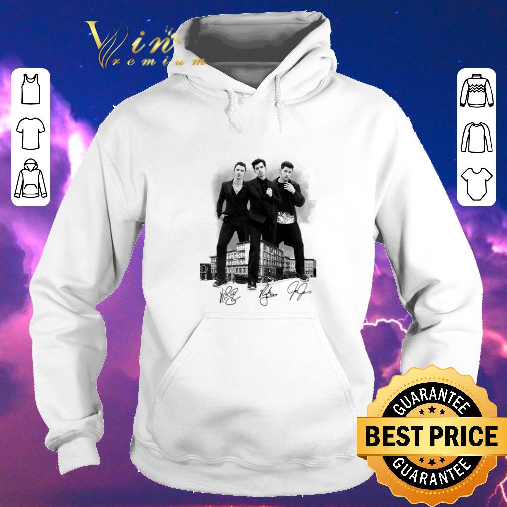 Nice Signatures Jonas Brother The Billboard Cover Shoot shirt 4 - Nice Signatures Jonas Brother The Billboard Cover Shoot shirt