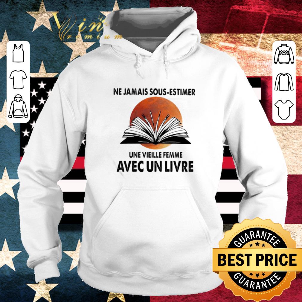 Funny Ne jamais sous-estimer une vieille femme avec un livre sunset shirt e0ae6e9a funny ne jamais sous estimer une vieille femme avec un livre sunset shirt 4 - Funny Ne jamais sous-estimer une vieille femme avec un livre sunset shirt