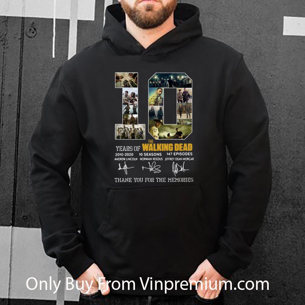 1e12e004 official 10 years of the walking dead 2010 2020 signatures shirt 4 - Official 10 Years Of The Walking Dead 2010-2020 Signatures shirt
