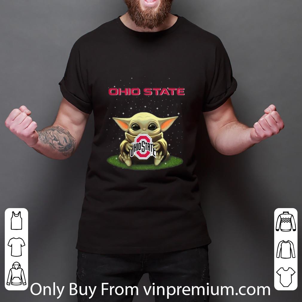Premium The Child Baby Yoda hug Ohio State Buckeyes Star Wars shirt Premium The Child Baby Yoda hug Ohio State Buckeyes Star Wars shirt
