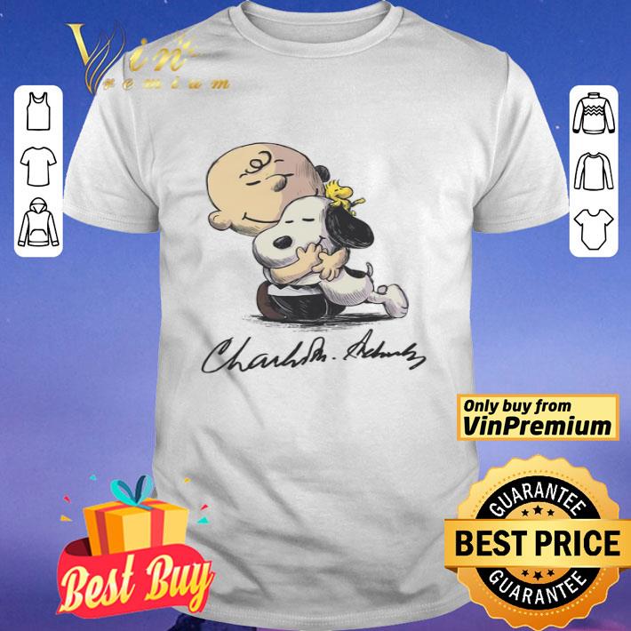 The Charlie Brown Hug Snoopy Signature shirt