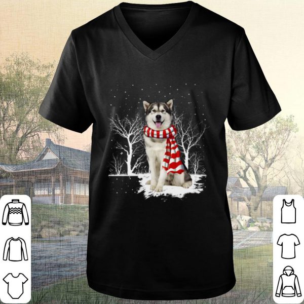 Cool Alaskan Malamute Merry christmas shirt