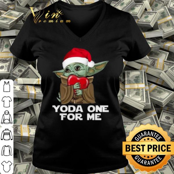 Pretty Santa Yoda Hug Heart Yoda One For Me shirt