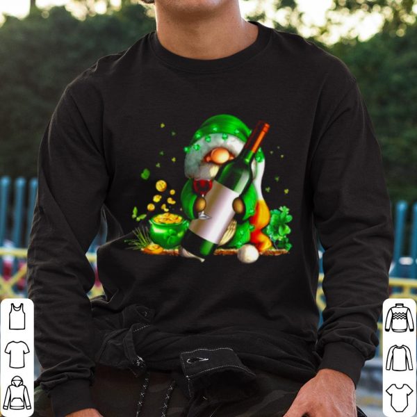 Top St Patrick Gnome Hug Wine shirt