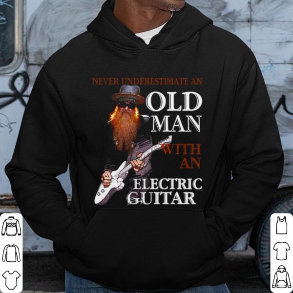 Cool Bass Guitar Never Underestimate An Old Man With An Electric Guitar shirt
