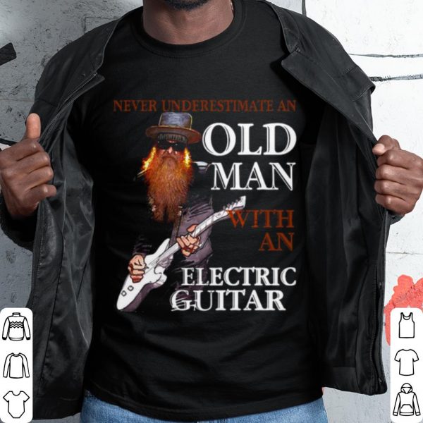 Cool Bass Guitar Never Underestimate An Old Man With An Electric Guitar shirt