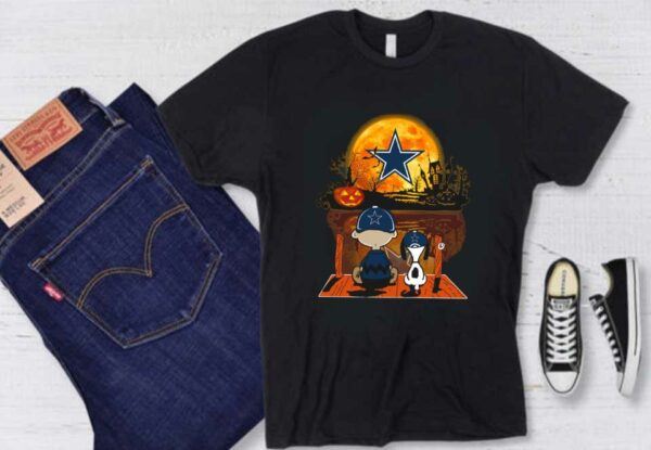 Charlie Brown And Snoopy Watching Dalas Cowboy Moon Halloween Shirt, Snoopy See Moon Dalas Cowboy Shirt