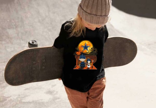 Charlie Brown And Snoopy Watching Dalas Cowboy Moon Halloween Shirt, Snoopy See Moon Dalas Cowboy Shirt