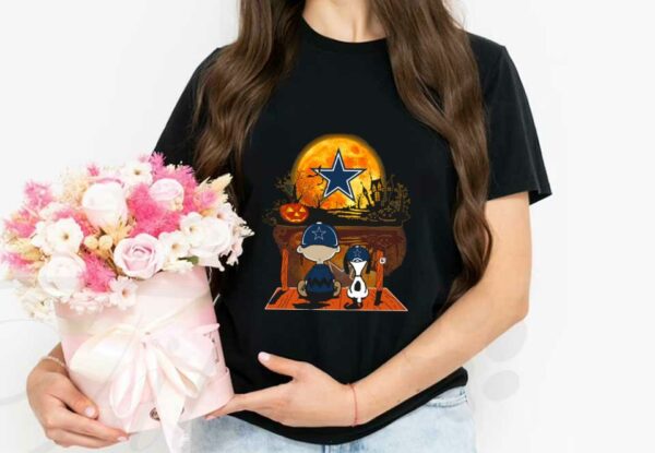 Charlie Brown And Snoopy Watching Dalas Cowboy Moon Halloween Shirt, Snoopy See Moon Dalas Cowboy Shirt