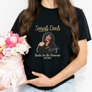 Thanks Sarah Dash Signature Shirt, Sarah Dash Thanks For The Memories 1945 2021 Signature Shirt 2