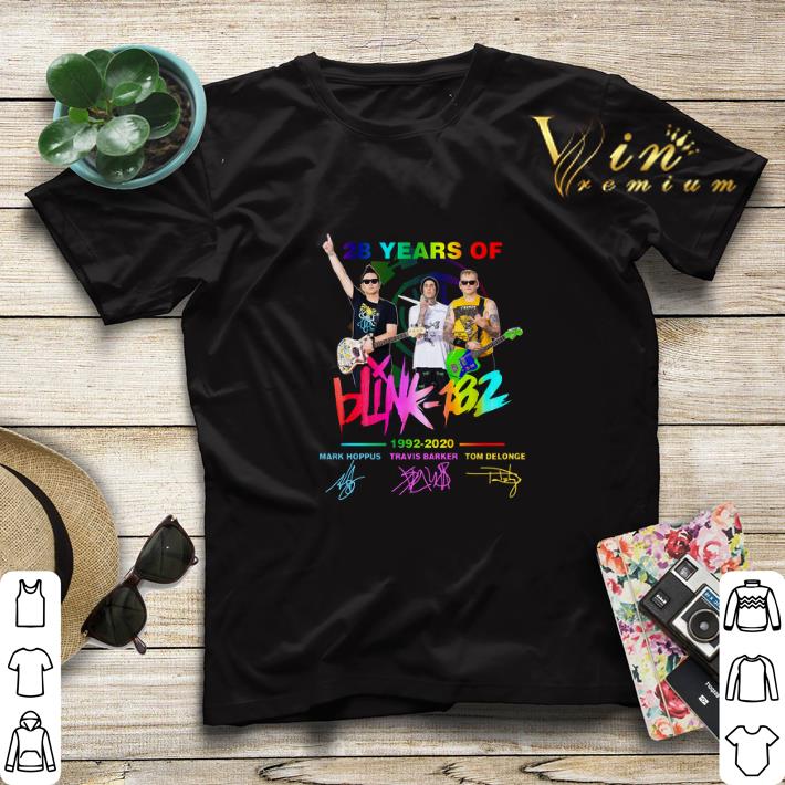 28 years of Blink-182 1992-2020 signatures shirt sweater 28 years of Blink 182 1992 2020 signatures shirt sweater 4 - 28 years of Blink-182 1992-2020 signatures shirt sweater