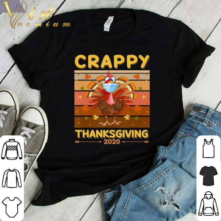 Funny Happy halloween pennywise holding balloon shirt