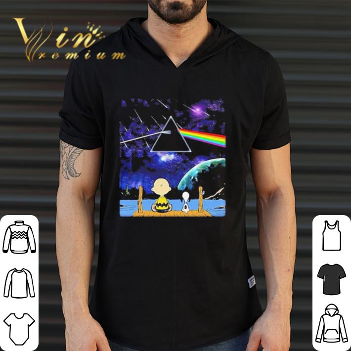 Funny Charlie brown and snoopy seeing pink floyd band shirt