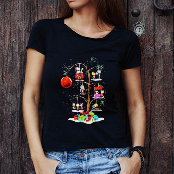 Nice Snoopy And Woodstock Around Christmas Tree shirt