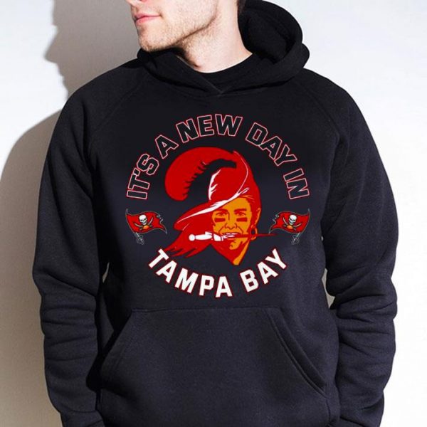 Best 2021 Tom Brady It's A New Day In Tampa Bay Buccaneers Champions Shirt