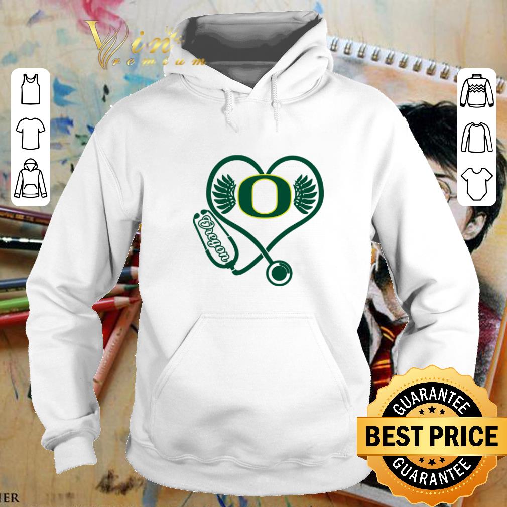 Nice Love Oregon Ducks Stethoscope Heartbeat nurse shirt
