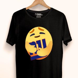 Love The New York Giants Love Hug Care Emoji NFL Shirt