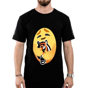 Love The Cincinnati Bengals Love Hug Care Emoji NFL Shirt