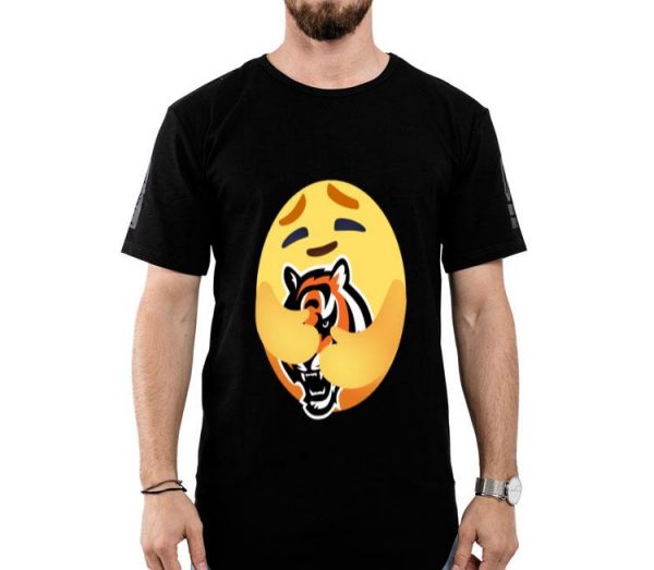 Love The Cincinnati Bengals Love Hug Care Emoji NFL Shirt