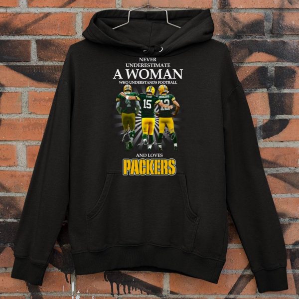 Funny Brett Favre Bart Starr Aaron Rodgers Never underestimate a woman who understands Packers shirt 4