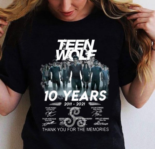 Original Teen Wolf 10 years 2011-2021 signatures thank you for the memories shirt 2