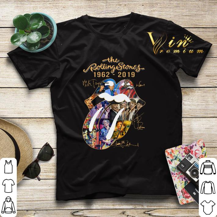 Signatures The Rolling Stones 1962-2019 Mick Jagger Ronnie Wood shirt Signatures The Rolling Stones 1962 2019 Mick Jagger Ronnie Wood shirt 4 - Signatures The Rolling Stones 1962-2019 Mick Jagger Ronnie Wood shirt