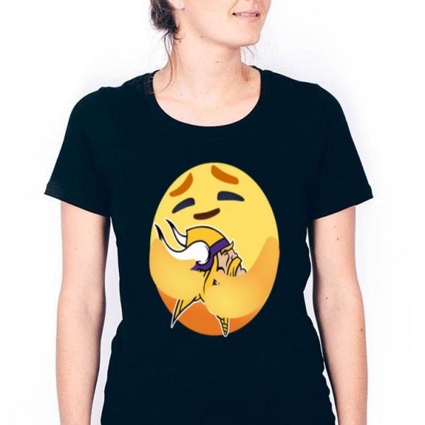 Love The Minnesota Vikings Love Hug Care Emoji NFL Shirt