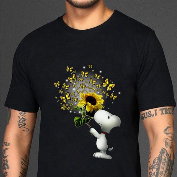 Snoopy hold sunflower butterflies shirt