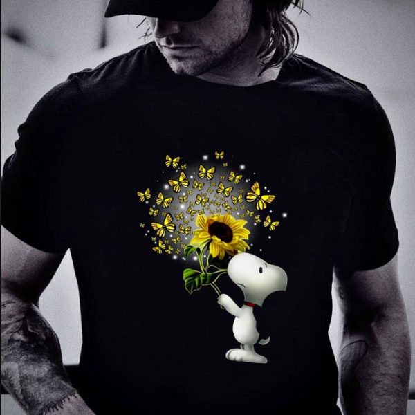 Snoopy hold sunflower butterflies shirt