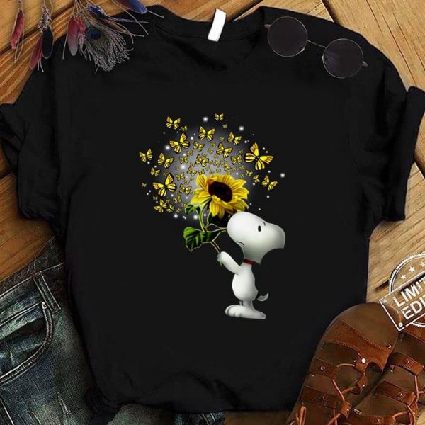 Snoopy hold sunflower butterflies shirt