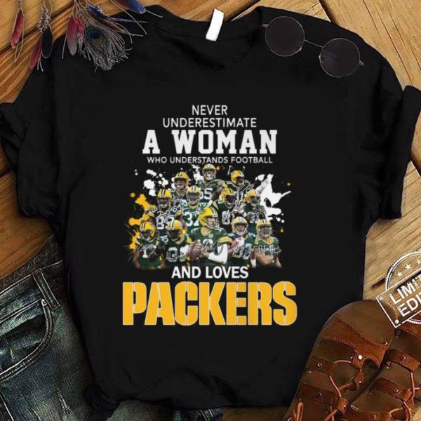 Best Never Underestimate A Woman Who Understands Green Bay Packers Signatures shirt