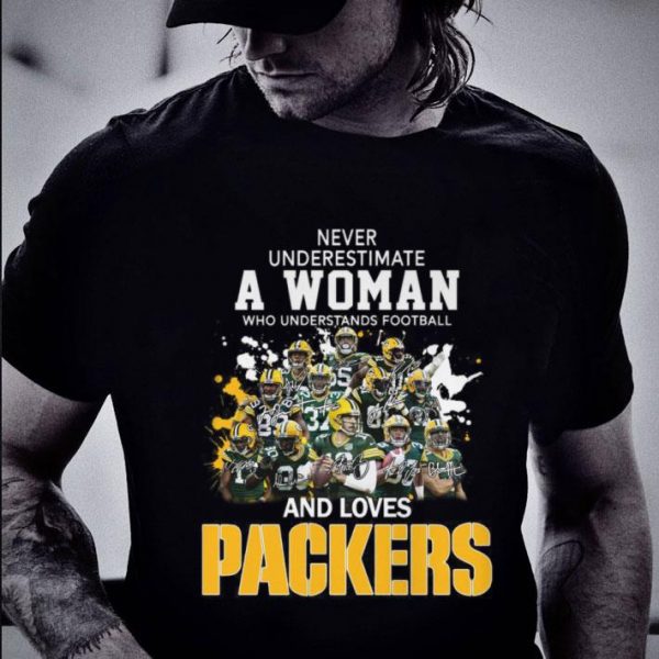Best Never Underestimate A Woman Who Understands Green Bay Packers Signatures shirt