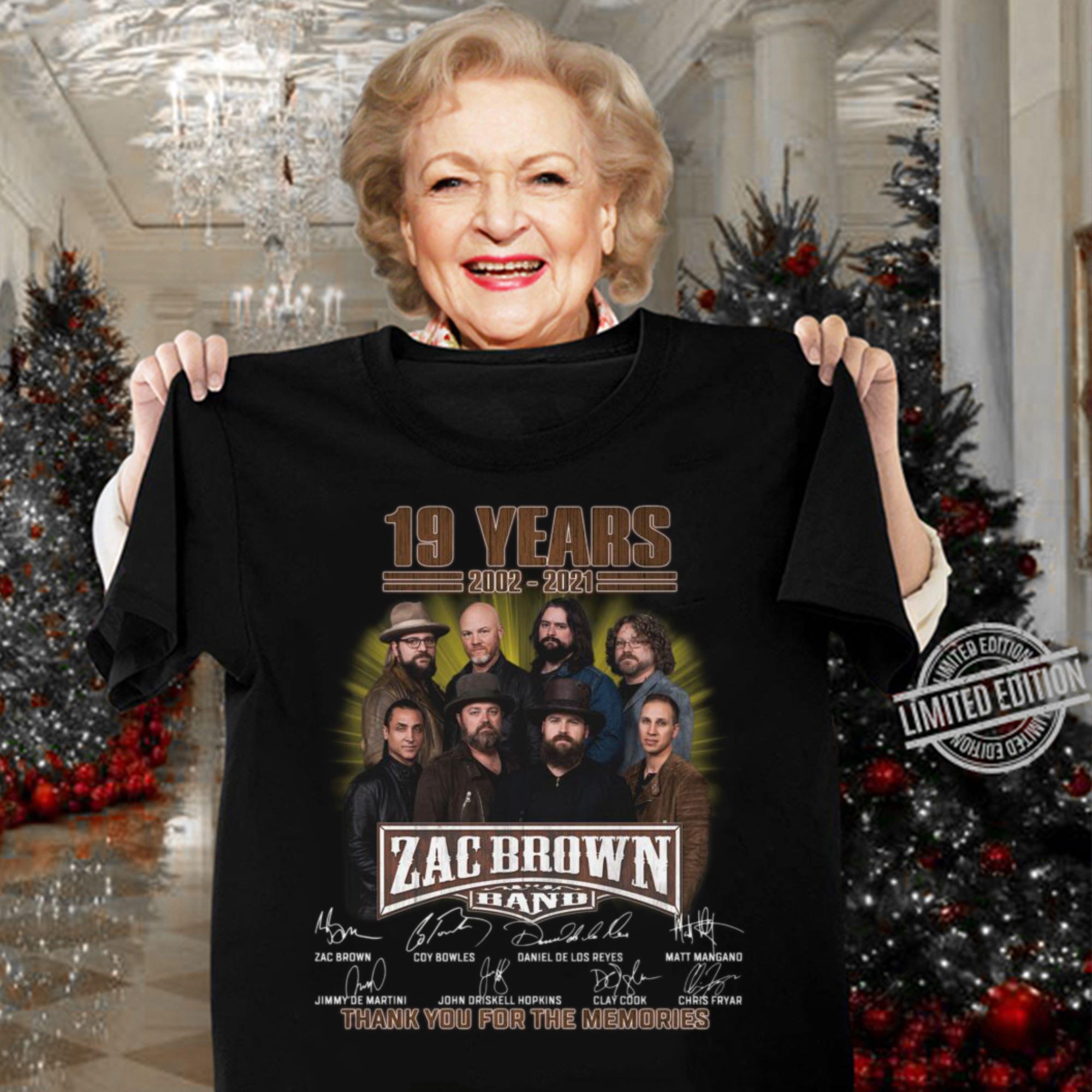Awesome Zac Brown Band 19 years 2002-2021 signatures thank you for the memories shirt Zac Brown Band 19 years 2002 2021 signatures thank you for the memories shirt 3 - Awesome Zac Brown Band 19 years 2002-2021 signatures thank you for the memories shirt