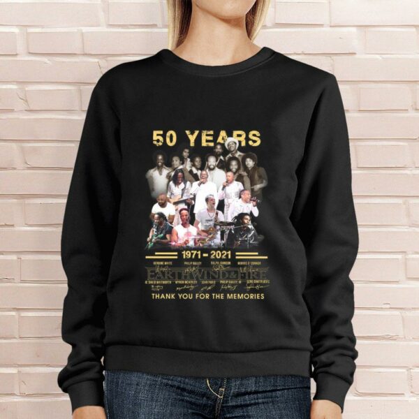 Hot Earth Wind & Fire EWF 50 years 1971-2021 thank you for the memories signatures shirt
