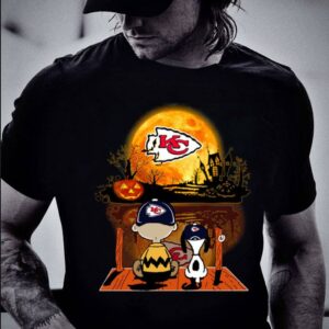 Hot The Peanuts Charlie Brown Snoopy Kansas City Chiefs Halloween Shirt