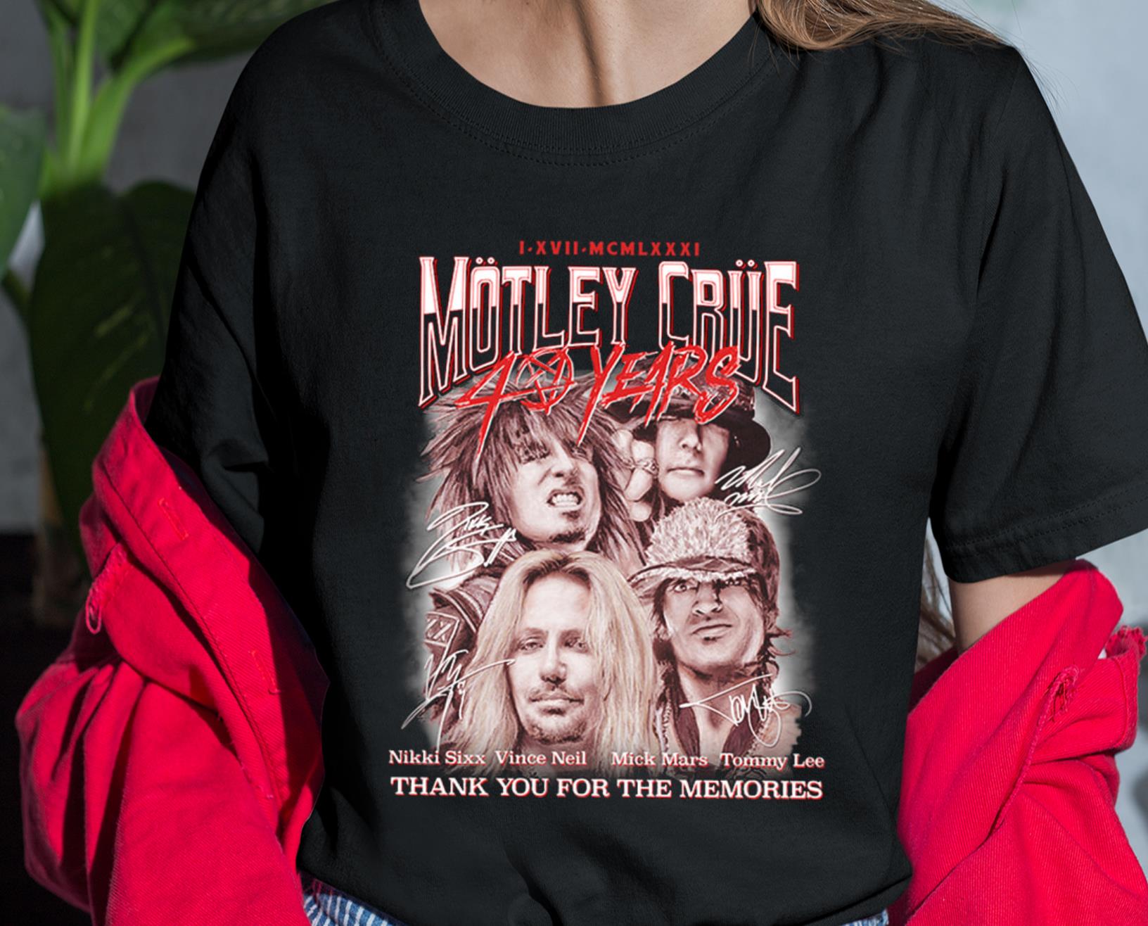 Motley Crue Anniversary 40 Years Shirt, Motley Crue Members Signatures ...