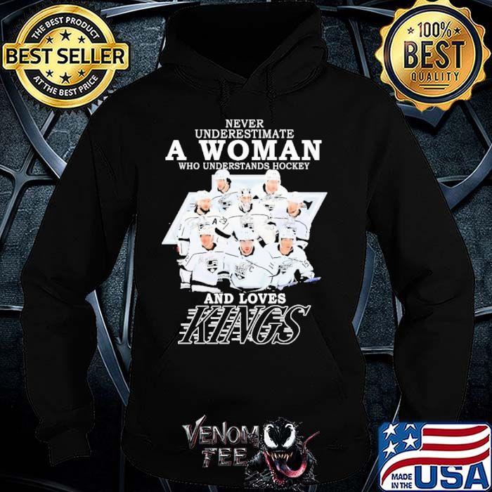 Never Underestimate A Woman Who Understands Hockey And Love New York Rangers signatures Shirt