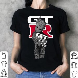 Baby Groot Hug Nissan GT-R.png