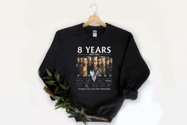 Funny 8 Years Vikings Shirt, 8 Years 2013 2021 Vikings Character Signatures Thank You For The Memories Shirt 2