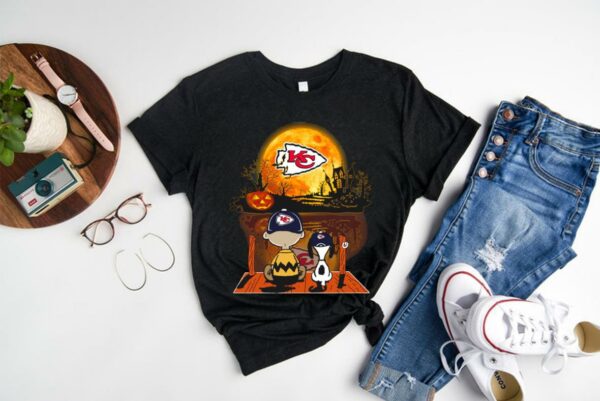 Hot Charlie Brown And Snoopy Watching Kansas City Moon Halloween Shirt, Snoopy See Kansas City Shirt 1