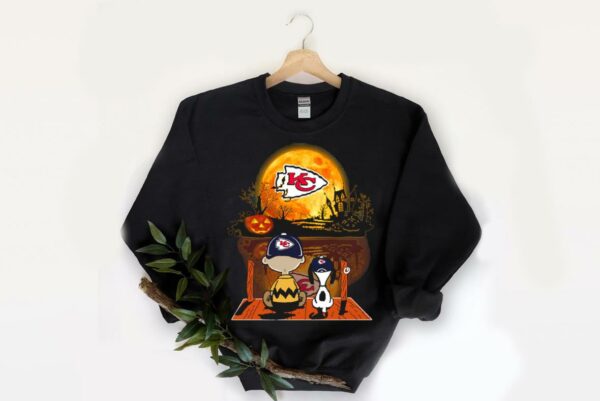 Hot Charlie Brown And Snoopy Watching Kansas City Moon Halloween Shirt, Snoopy See Kansas City Shirt 2